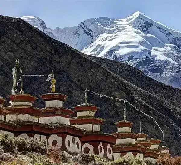 Traditional Buddhist chortens