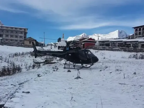 Everest Heli Banner 1 