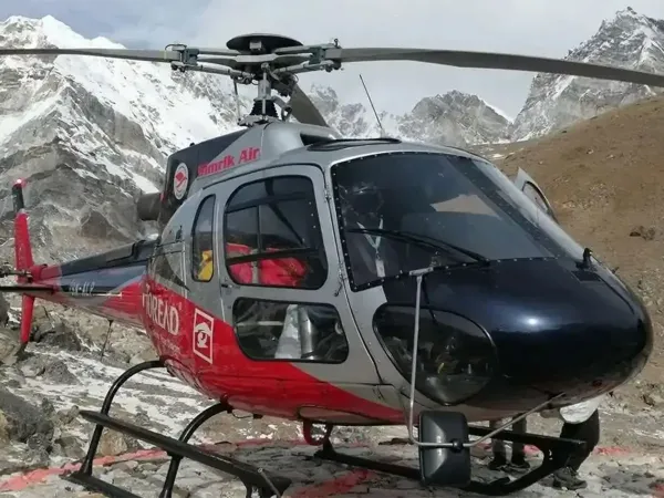 Everest Helicopter 1 