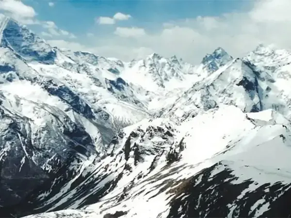 Langtang Yala Peak Banner